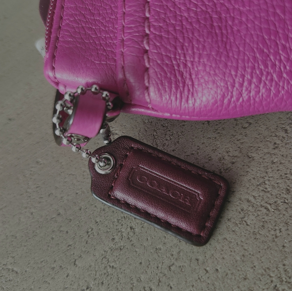 Coach Park Wristlet Turnlock - Picture 7 of 10